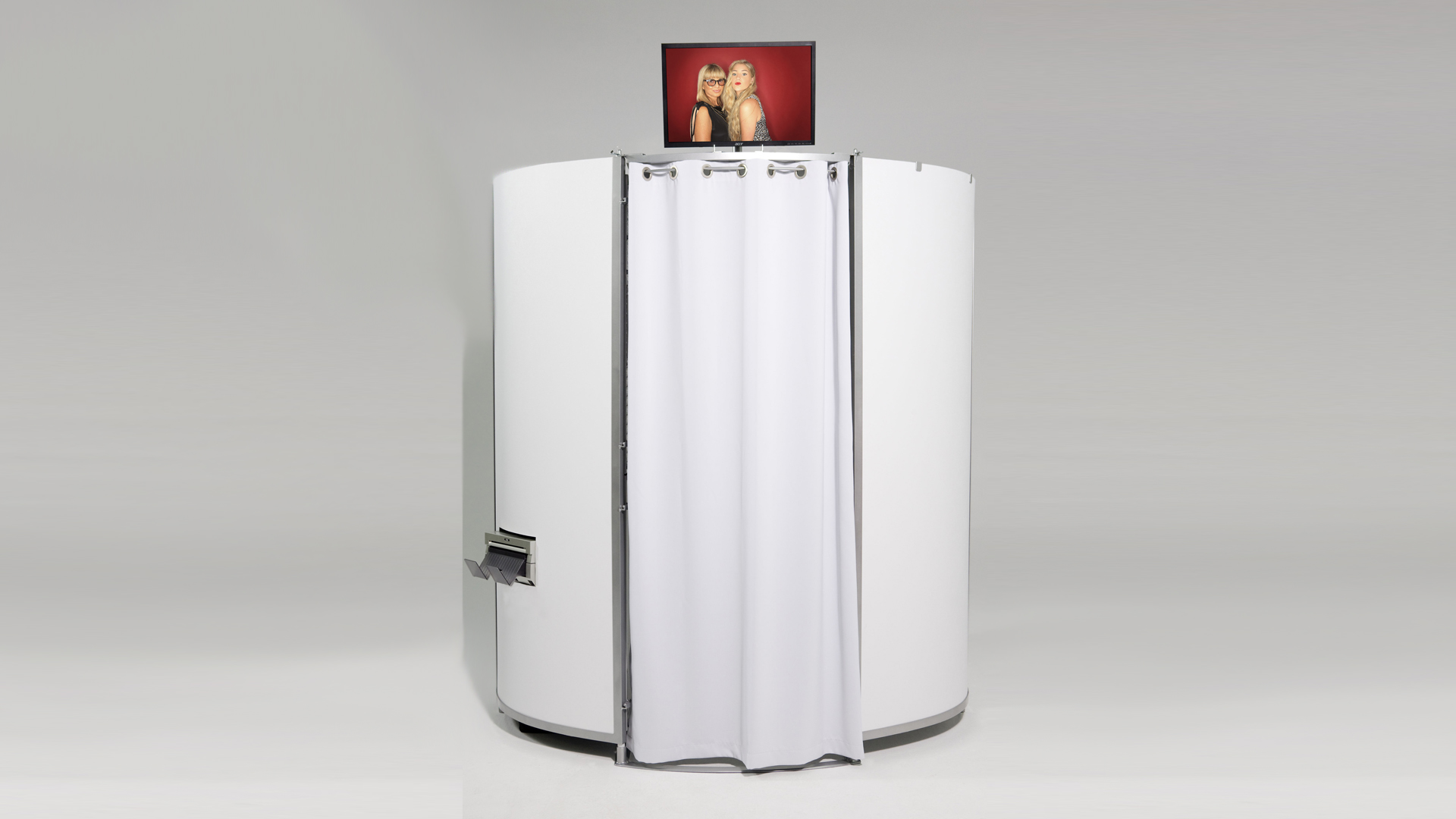 Photo booth guest experience